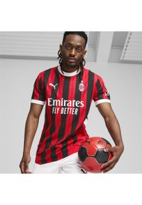 Puma - Męska autentyczna koszulka domowa AC Milan 24/25 PUMA For All Time Red Black. Kolor: czerwony, wielokolorowy, czarny. Sport: piłka nożna