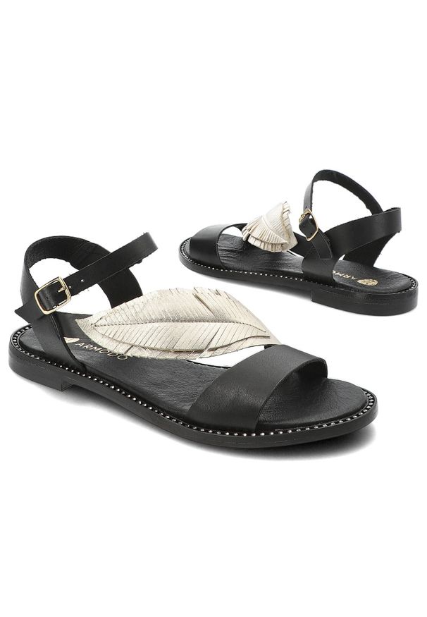 Czarno Złote Sandały Armodo Stylowe Obuwie Damskie Z Liściem. Okazja: na co dzień. Zapięcie: pasek. Kolor: czarny. Materiał: skóra. Wzór: paski. Styl: elegancki