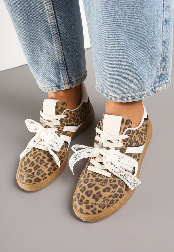 Born2be - Panterkowe Sneakersy w Stylu Klasycznych Tenisówek z Odpinaną Kokardką Korimarela. Okazja: na imprezę, na co dzień. Materiał: dzianina, jeans