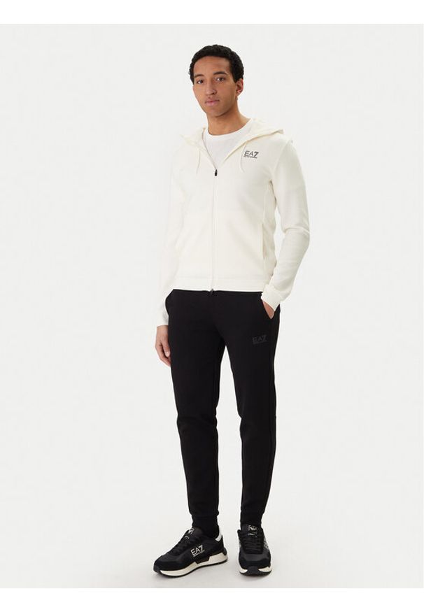 EA7 Emporio Armani Dres 7M001602 AF20845 M0233 Beżowy Regular Fit. Kolor: beżowy. Materiał: bawełna