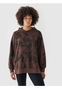 4f - 4F Bluza dresowa oversize nierozpinana z kapturem damska - multikolor XL. Okazja: na co dzień. Typ kołnierza: kaptur. Kolor: wielokolorowy. Materiał: dresówka. Długość rękawa: raglanowy rękaw. Wzór: gładki, ze splotem. Styl: sportowy, casual
