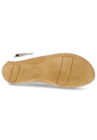 Białe Sandały Armodo Modne Obuwie Damskie. Okazja: na co dzień. Zapięcie: pasek. Kolor: biały. Materiał: skóra. Sezon: lato. Styl: casual, klasyczny, elegancki