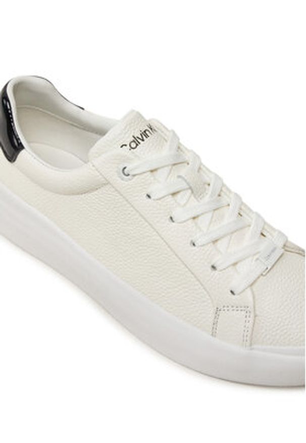 Calvin Klein Sneakersy HW0HW02214 Biały. Kolor: biały. Materiał: skóra