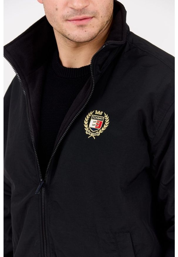 Tommy Jeans - TOMMY JEANS Czarny dwustronny męski bomber z polarem. Kolor: czarny. Materiał: polar. Wzór: jednolity