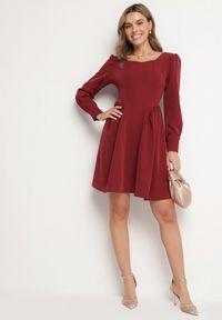 Born2be - Bordowa Rozkloszowana Sukienka z Kwadratowym Dekoltem Katilora. Typ kołnierza: dekolt kwadratowy. Kolor: czerwony. Długość rękawa: długi rękaw. Styl: klasyczny #3