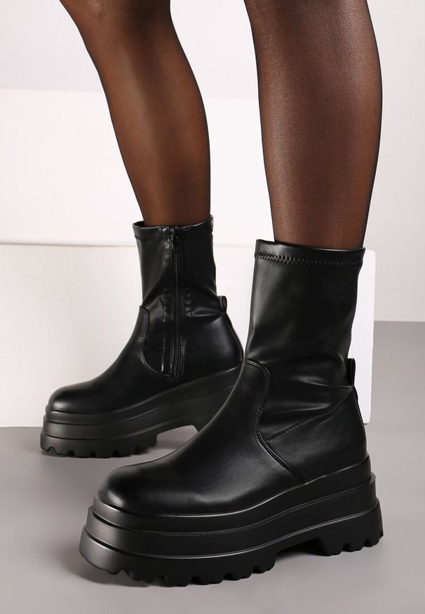 Renee - Czarne Botki na Podwójnej Platformie z Przylegającą Cholewką Belariel. Okazja: na co dzień, na imprezę. Kolor: czarny. Materiał: jeans. Szerokość cholewki: normalna. Obcas: na platformie. Styl: casual, elegancki. Wysokość obcasa: średni