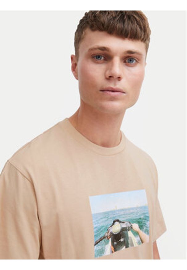 !SOLID - Solid T-Shirt 21108237 Beżowy Regular Fit. Kolor: beżowy. Materiał: bawełna
