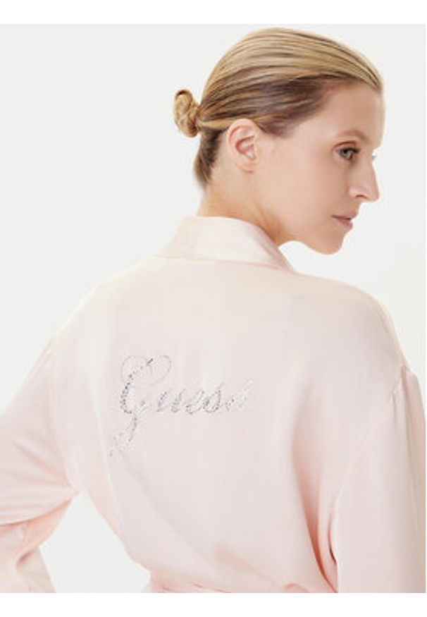 Guess Szlafrok O5BX06 WH9C2 Różowy. Kolor: różowy. Materiał: syntetyk