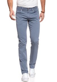 Wrangler - WRANGLER SPODNIE MĘSKIE GREENSBORO FLINSTONE BLUE W15QMM13F. Materiał: materiał #4