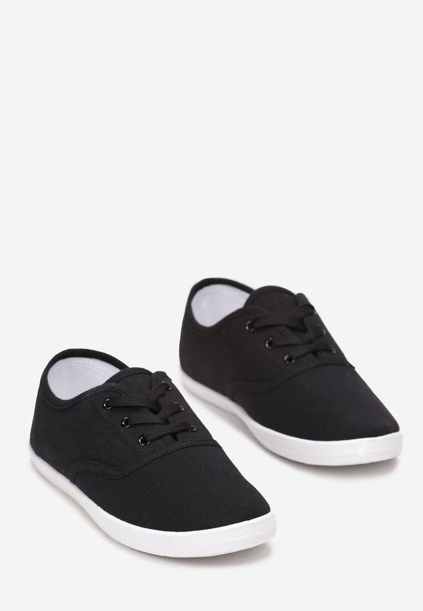 Born2be - Czarne Tenisówki z Krótkim Sznurowaniem Madilinne. Okazja: na co dzień, na spacer. Zapięcie: sznurówki. Kolor: czarny. Materiał: jeans. Styl: casual