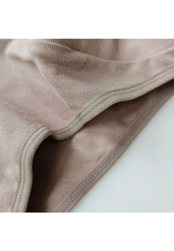 Intica - Figi damskie prążkowane z elastycznym pasem Milan. Kolor: brązowy. Materiał: prążkowany