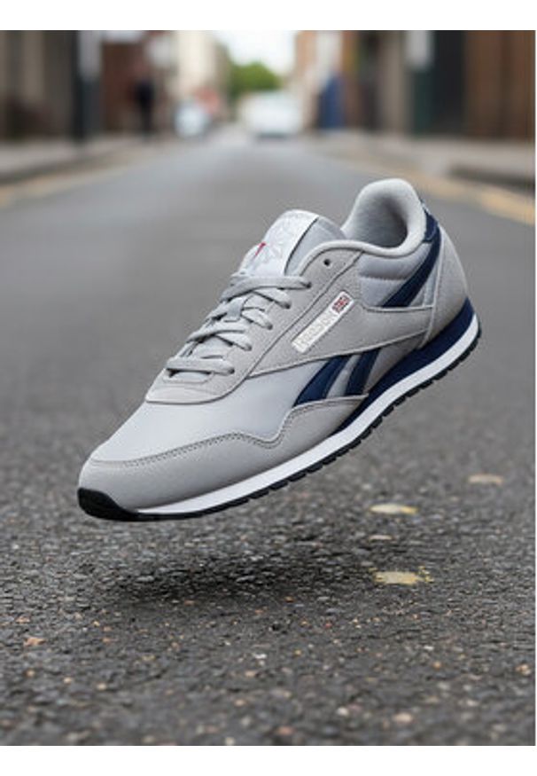 Reebok Sneakersy EO-CLASSIC AZ 100239548 Szary. Kolor: szary. Materiał: skóra, zamsz. Model: Reebok Classic