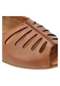 Baleriny damskie Maciejka, cholewka ze skóry naturalnej licowej wsuwany fason na płaskiej podeszwie, brązowe, P7541-29/00-1. Kolor: brązowy. Materiał: skóra. Szerokość cholewki: normalna. Obcas: na płaskiej podeszwie #7