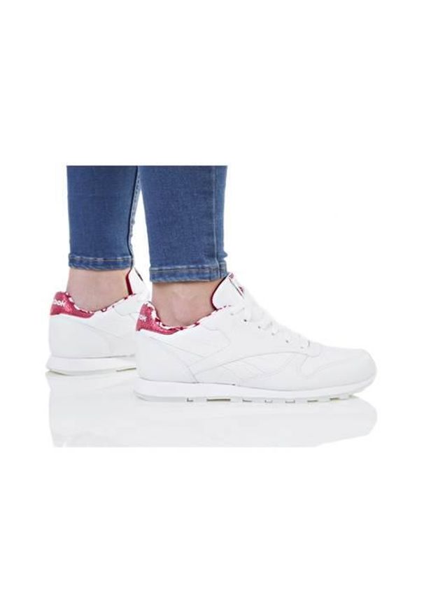 Buty do chodzenia dla dzieci Reebok Classic Leather. Zapięcie: sznurówki. Kolor: biały. Materiał: materiał, syntetyk, skóra. Szerokość cholewki: normalna. Model: Reebok Classic. Sport: turystyka piesza