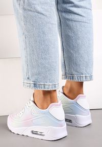 Renee - Biało-Różowe Sznurowane Sneakersy na Air Podeszwie Azorilda. Nosek buta: okrągły. Zapięcie: sznurówki. Kolor: biały. Materiał: materiał. Obcas: na obcasie. Wysokość obcasa: niski