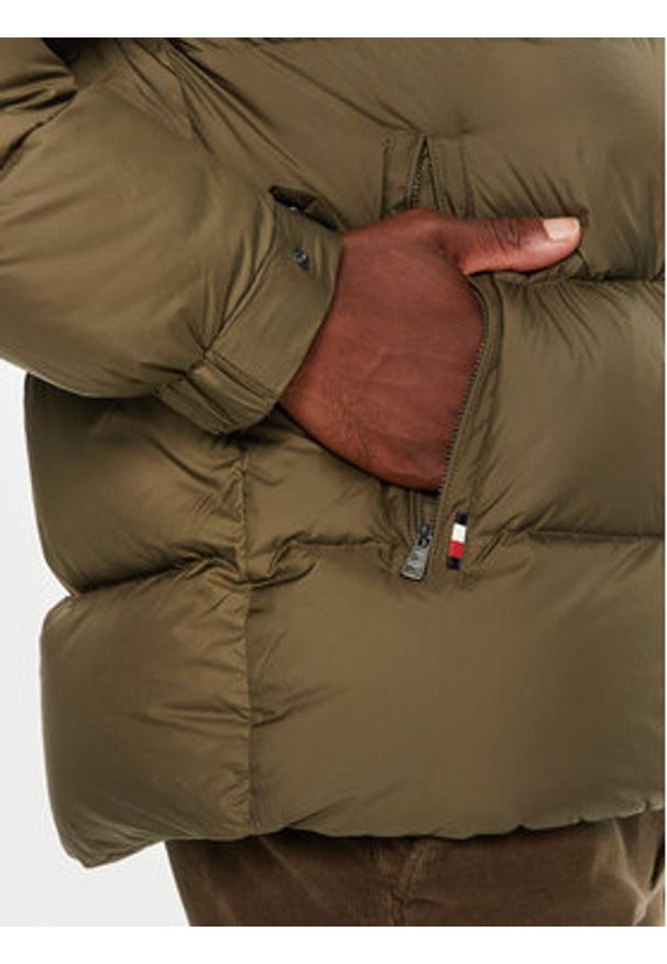 TOMMY HILFIGER - Tommy Hilfiger Kurtka puchowa MW0MW36569 Zielony Regular Fit. Kolor: zielony. Materiał: syntetyk