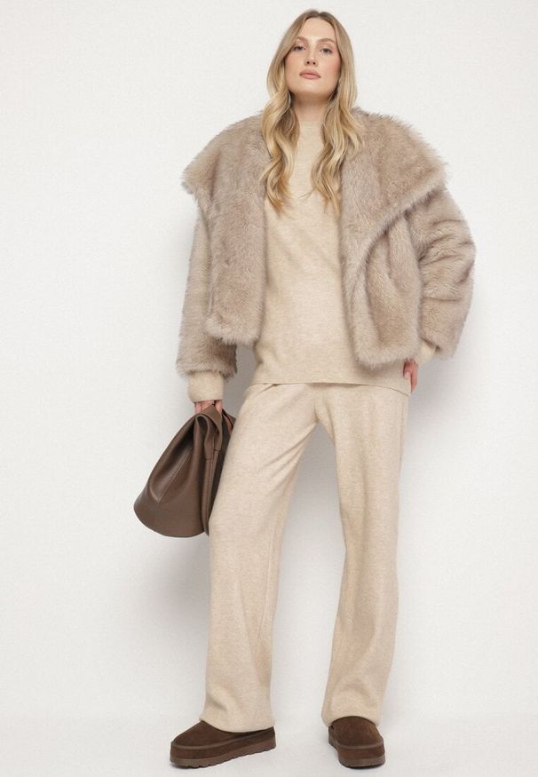 Born2be - Jasnobeżowy Dzianinowy Komplet z Wełną Spodnie i Sweter Tesira. Kolor: beżowy. Materiał: dzianina, wełna