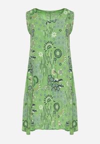 Born2be - Zielona Wiskozowa Sukienka z Dłuższym Tyłem bez Rękawów Fiema. Kolekcja: plus size. Kolor: zielony. Materiał: wiskoza. Długość rękawa: bez rękawów. Wzór: aplikacja. Typ sukienki: dla puszystych. Styl: klasyczny #6