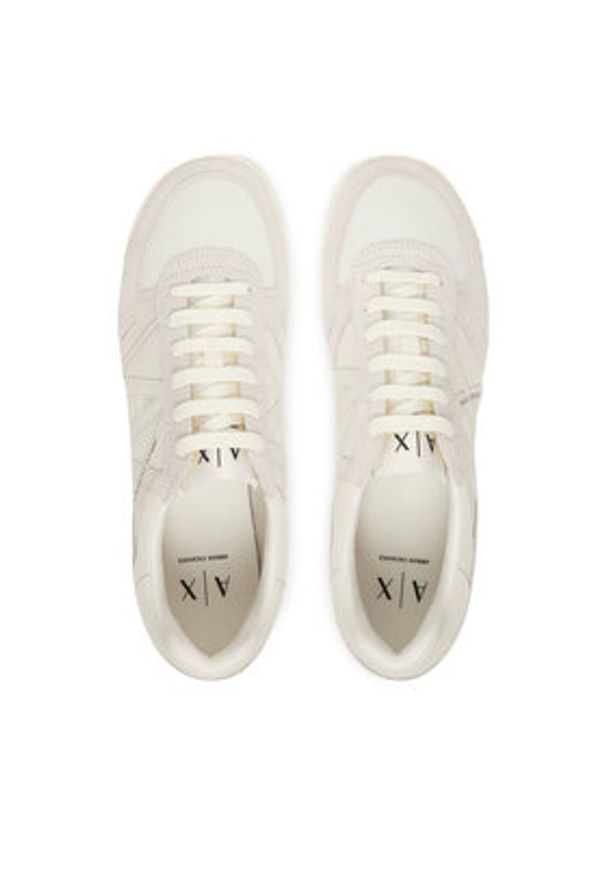 Armani Exchange Sneakersy XM002616 AF22755 M0344 Biały. Kolor: biały. Materiał: zamsz, skóra