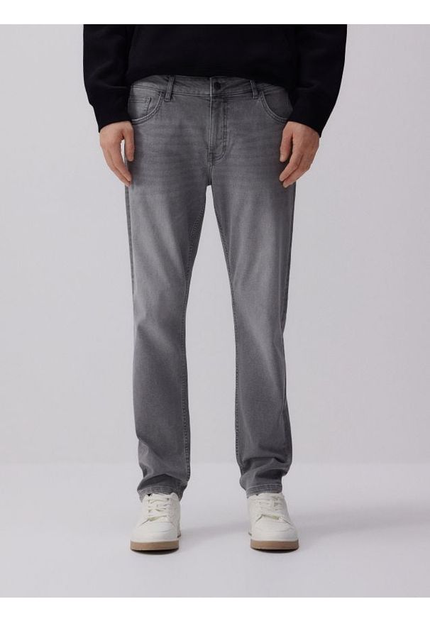 Reserved - Jeansy slim fit - jasnoszary. Kolor: szary