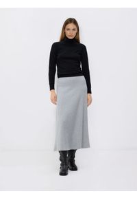 Reserved - Dzianinowa spódnica midi - ciemnoszary. Kolor: szary. Materiał: dzianina #1