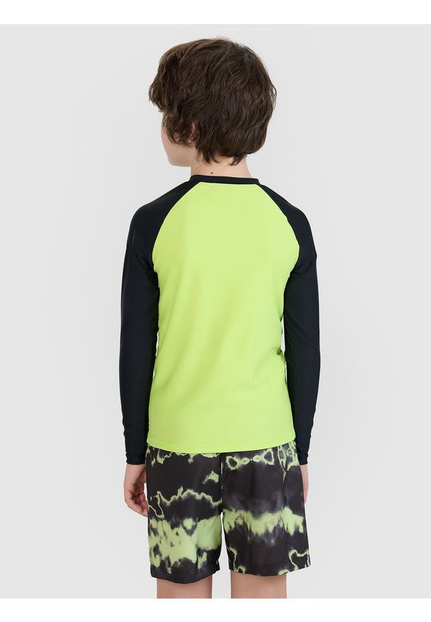 4f - 4F Longsleeve do pływania z nadrukiem chłopięcy - zielony 134/140 (8-10 lat). Kolor: zielony. Materiał: dzianina, włókno, syntetyk, materiał, skóra, tkanina, elastan. Długość rękawa: długi rękaw. Długość: długie. Wzór: nadruk. Sezon: lato. Sport: pływanie