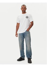 Versace Jeans Couture T-Shirt 79GAHT02 CJ00T Biały Regular Fit. Kolor: biały. Materiał: bawełna