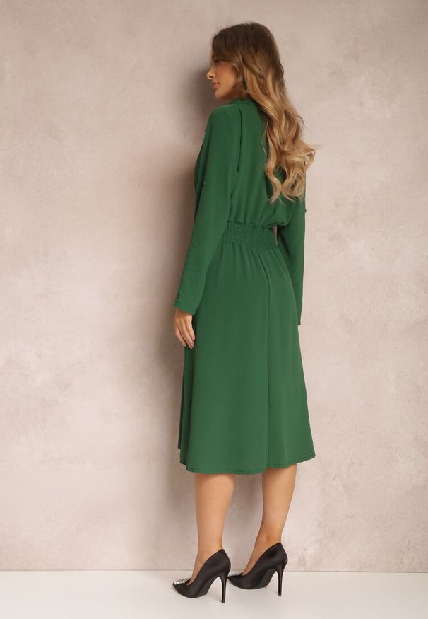 Renee - Zielona Koszulowa Sukienka Midi z Gumką w Pasie Natelin. Kolor: zielony. Typ sukienki: koszulowe. Styl: elegancki. Długość: midi