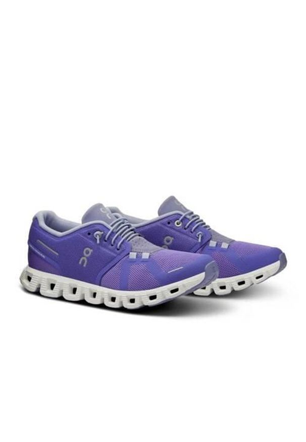 Buty do biegania damskie On Running Cloud 5. Kolor: wielokolorowy, fioletowy. Materiał: materiał, syntetyk. Szerokość cholewki: normalna. Sport: bieganie