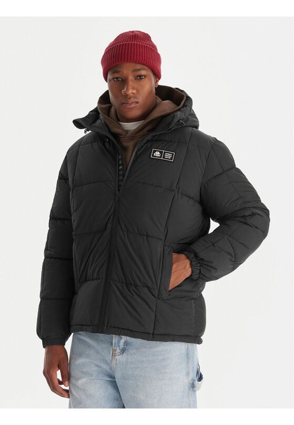 Kappa Kurtka zimowa Olmy 311M7DW Czarny Comfort Fit. Kolor: czarny. Materiał: syntetyk. Sezon: zima