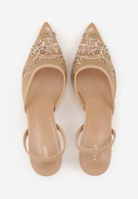 Renee - Ciemnobeżowe Szpilki VICES Slingback z Noskami w Szpic Ozdobionymi Haftem i Koralikami Laraidina. Zapięcie: pasek. Kolor: beżowy. Materiał: satyna. Wzór: haft, aplikacja. Obcas: na szpilce #5