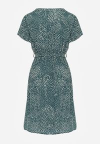 Born2be - Zielona Sukienka Kepherine. Okazja: na co dzień, na spacer. Kolor: zielony. Długość rękawa: krótki rękaw. Typ sukienki: kopertowe. Styl: elegancki, casual #5