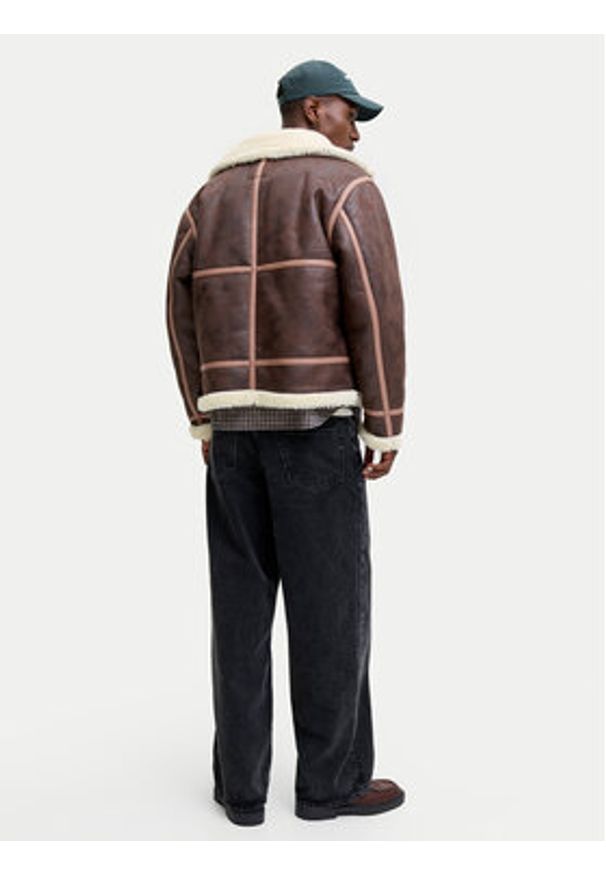 Jack & Jones Kurtka z imitacji skóry Liverpool 12282948 Brązowy Regular Fit. Kolor: brązowy. Materiał: skóra