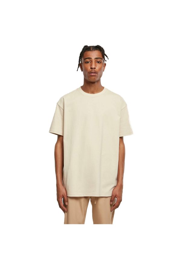 Koszulka z krótkim rękawem Urban Classics Heavy Oversized GT. Kolor: beżowy. Długość rękawa: krótki rękaw. Długość: krótkie