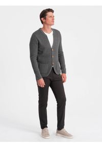 Ombre Clothing - Dzianinowy męski kardigan z kieszeniami i ozdobnymi guzikami – grafitowy melanż V2. Okazja: na co dzień. Kolor: szary. Materiał: dzianina. Wzór: melanż. Styl: casual, elegancki #8