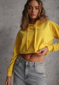 Renee - Żółta Bluza z Kapturem i Bawełną Ozdobiona Ściągaczami Evianae. Okazja: na spacer, na co dzień. Typ kołnierza: kaptur. Kolor: żółty. Materiał: bawełna. Długość rękawa: długi rękaw. Długość: długie. Wzór: aplikacja. Styl: casual #3