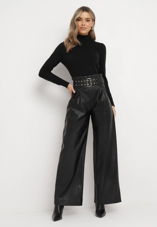 Born2be - Czarne Szerokie Spodnie z Imitacji Skóry z Paskiem Leasine. Okazja: na co dzień. Kolor: czarny. Materiał: skóra. Wzór: gładki. Styl: casual