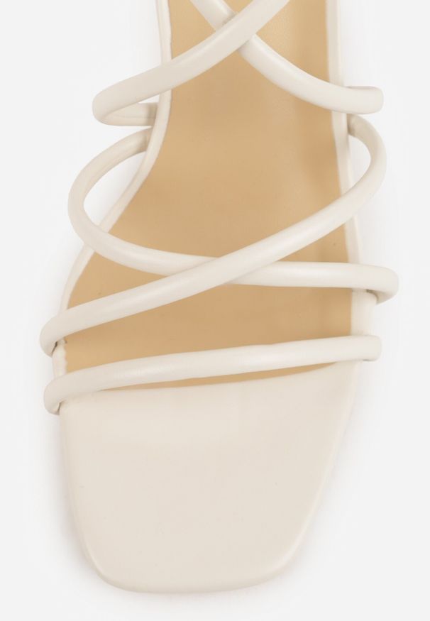 Born2be - Beżowe Sandały na Szpilce z Przeplatanymi Paskiami i Kwadratowym Noskiem Baloria. Okazja: na co dzień, na ślub cywilny, na wesele. Zapięcie: pasek. Kolor: beżowy. Materiał: jeans. Obcas: na szpilce. Styl: casual, elegancki, klasyczny, wizytowy