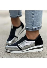 Czarne sneakersy damskie Jezzi 1738-16 Sl. Kolor: czarny. Materiał: zamsz, skóra