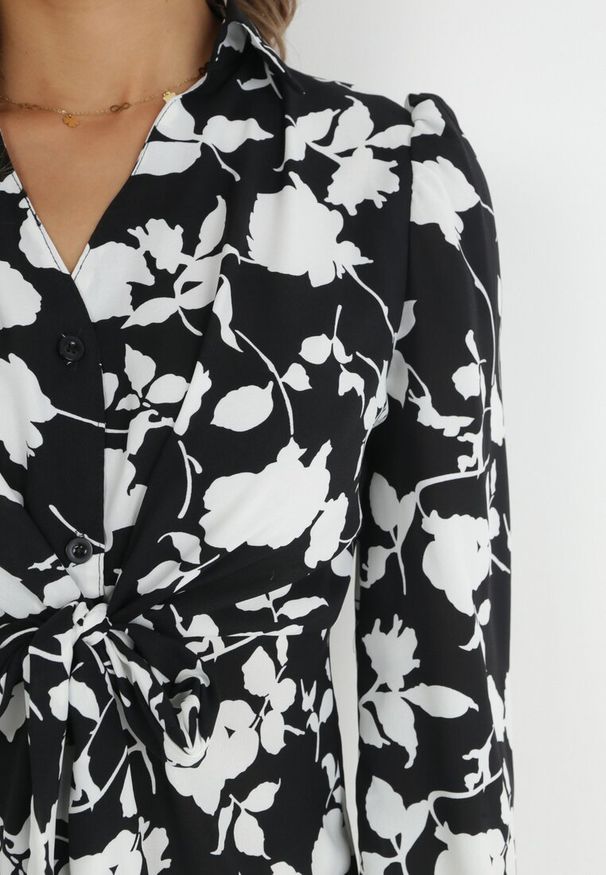 Born2be - Czarna Sukienka Koszulowa z Wiązaniem Aieho. Kolor: czarny. Długość rękawa: długi rękaw. Typ sukienki: koszulowe. Długość: mini