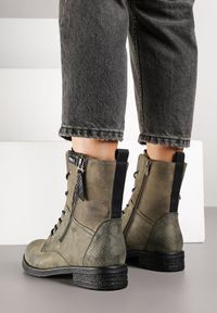 Born2be - Zielone Botki Workery ze Sznurowaniem i Zapięciem na Suwak Vemida. Okazja: na co dzień. Zapięcie: sznurówki. Kolor: zielony. Materiał: jeans. Obcas: na obcasie. Styl: klasyczny, casual, elegancki. Wysokość obcasa: niski #5