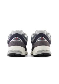 Sneakersy unisex New Balance M2002RSF. Okazja: na co dzień. Kolor: niebieski. Materiał: zamsz, skóra. Szerokość cholewki: normalna. Sezon: lato #6