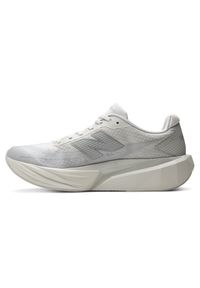 Buty męskie New Balance FuelCell Rebel v5 MFCX3NO – szare. Kolor: szary. Materiał: materiał, syntetyk, guma. Szerokość cholewki: normalna. Wzór: geometria. Sport: fitness, bieganie #4