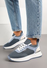 Renee - Niebieskie Sneakersy z Siateczkową Cholewką Saramis. Okazja: na co dzień. Kolor: niebieski. Materiał: jeans. Szerokość cholewki: normalna #3