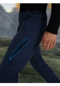 4f - 4F Spodnie trekkingowe męskie - granatowe S. Kolor: niebieski. Materiał: poliester, materiał. Technologia: Primaloft. Długość: długie. Sport: wspinaczka, turystyka piesza #1
