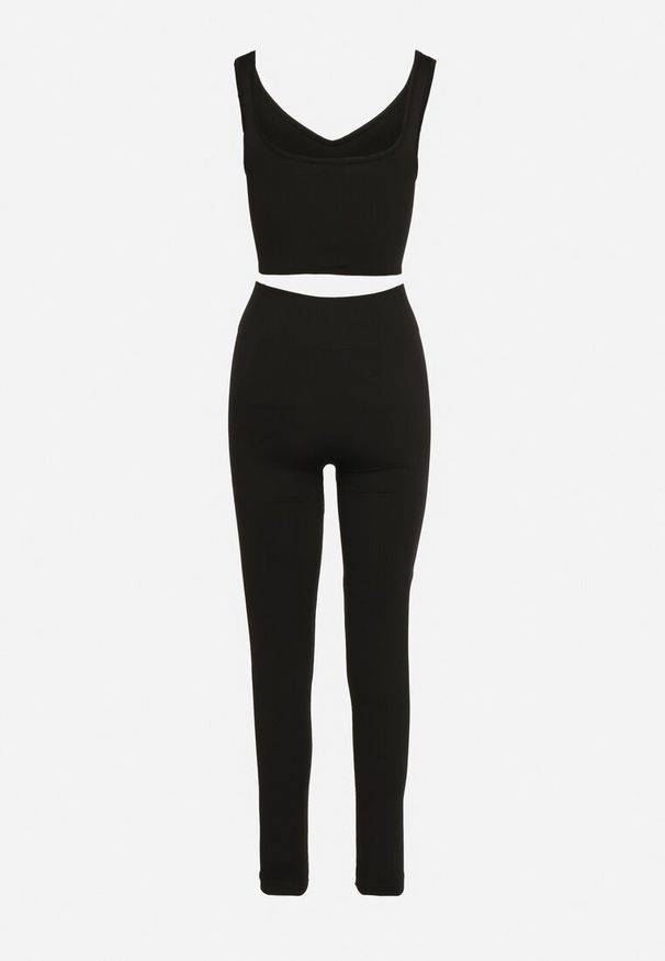 Born2be - Czarny Prążkowany Komplet Sportowy Top na Ramiączkach i Legginsy Adranila. Kolor: czarny. Materiał: prążkowany