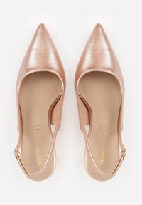 Renee - Szampańskie Eleganckie Szpilki Slingback VICES z Wkładką ze Skóry Naturalnej Madede. Okazja: na randkę, na wesele, na ślub cywilny, na imprezę. Nosek buta: szpiczasty. Zapięcie: pasek. Kolor: złoty. Materiał: skóra. Obcas: na szpilce. Styl: elegancki #4