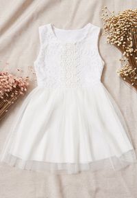 Born2be - Biała Sukienka Agathialla. Kolor: biały. Materiał: tiul, koronka. Długość rękawa: na ramiączkach. Wzór: koronka. Sezon: lato. Styl: klasyczny #1
