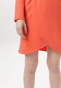 Born2be - Pomarańczowa Sukienka Metiothyia. Kolor: pomarańczowy. Materiał: dzianina. Typ sukienki: kopertowe, proste, sportowe. Styl: sportowy. Długość: mini #2