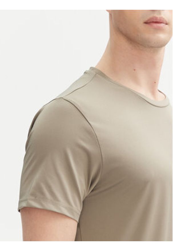 Aulp T-Shirt Tommy Khaki Regular Fit. Kolor: brązowy. Materiał: syntetyk